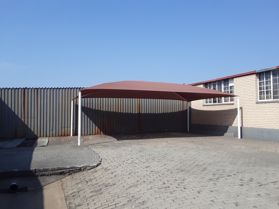 To Let commercial Property for Rent in Oos Einde North West